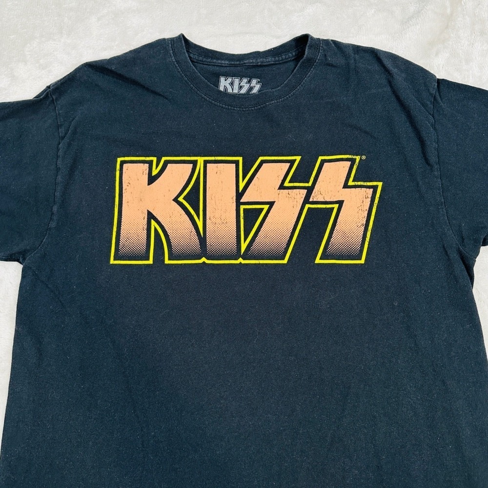 KISS Band Graphic T-Shirt Mens Medium Black Short Sleeve Rock Concert Tee